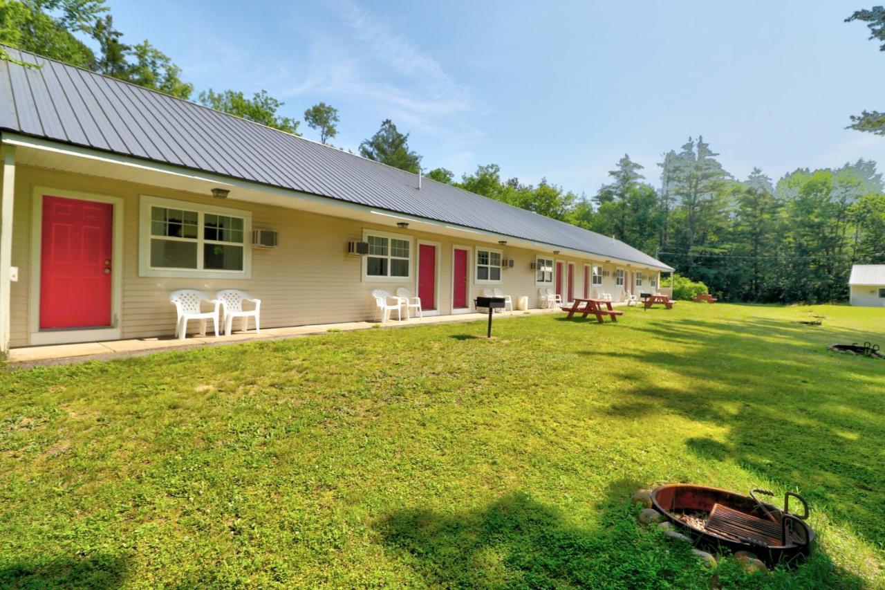 The Villager Motel Bartlett Exteriér fotografie